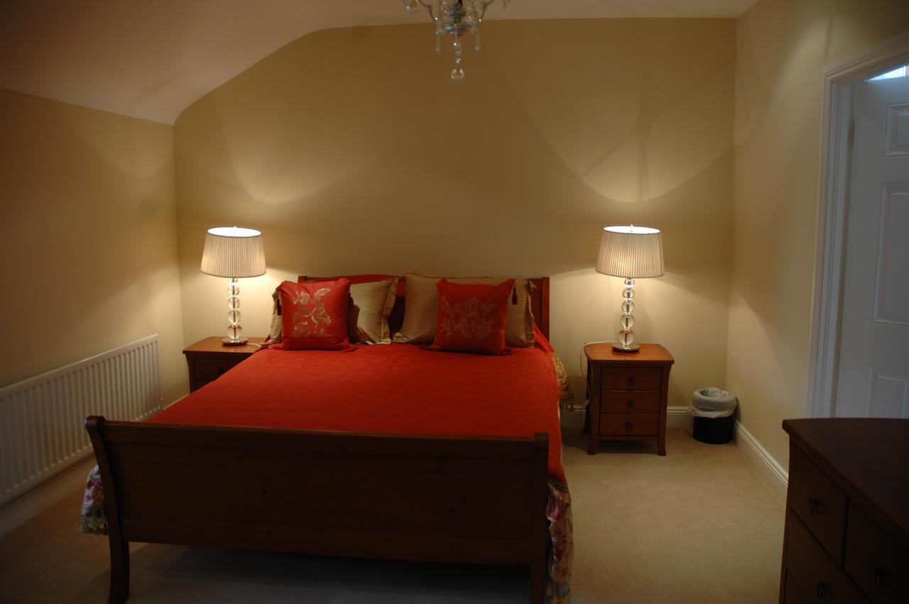 Moyvalley Hotel Self Catering Cottages Екстериор снимка